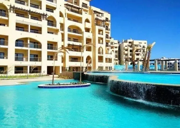One Bedroom Sea View Apartment *