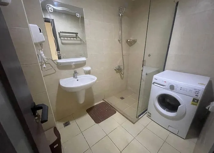 One Bedroom Sea View Apartment *